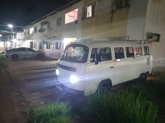 Volkswagen Kombi Standard/ Luxo/ Serie Prata 1995