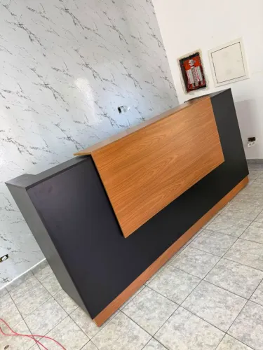 Balcão de recepção todo em MDF novo