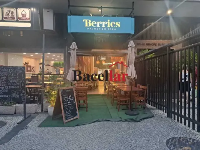 Restaurante 126m², 3 vagas, Varanda gourmet e salão amplo. Tijuca