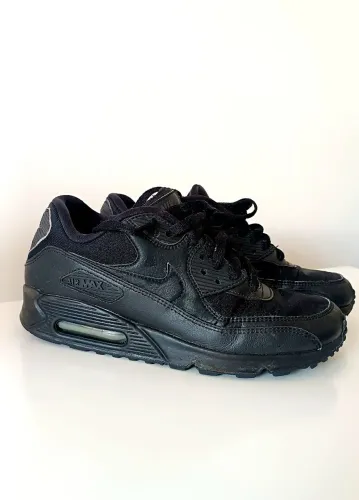 Nike Air Max 90 "Triple Black"