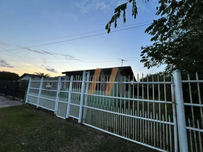 Casa com 4 dormitórios à venda por R$ 130.000,00 - Caça e Pesca - Gravataí/RS