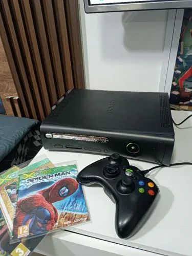 Xbox 360 Elite 250GB Impecável | Desbloqueado + 42 Jogos no HD