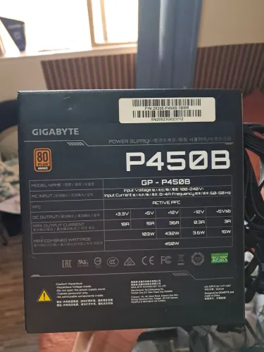 Fonte 450w Gigabyte