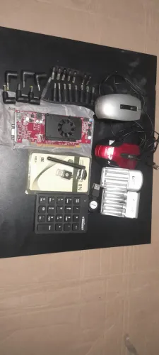 Carregadores, conectores, Cabos, peças. Kit de Informática diversas. R$90,00.