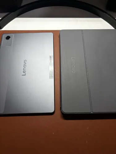 Tablet Lenovo Idea Tab - Tela 11" 2.5K - 128GB - RAM 8GB - Câmera Traseira 8MP - Caneta e