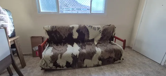 Sofa de madeira maciça 