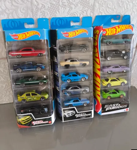 3 sets hot Wheels velozes e furiosos