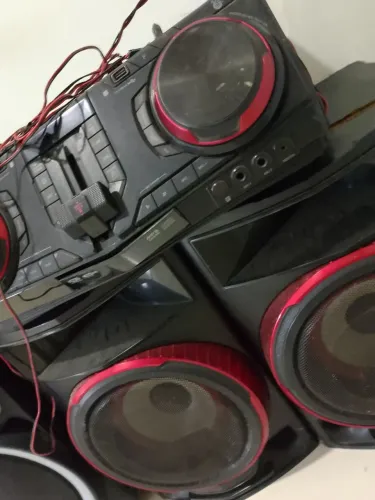 Vende-se Som LG CJ87 1800w potência 