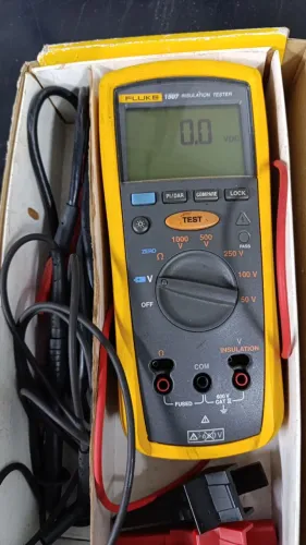 Megometro Fluke 1507