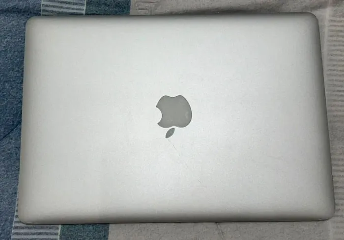 Vendo MacBook Air13 (2017) em ótimo estado, totalmente funcional ideal p/ estudo&trabalho
