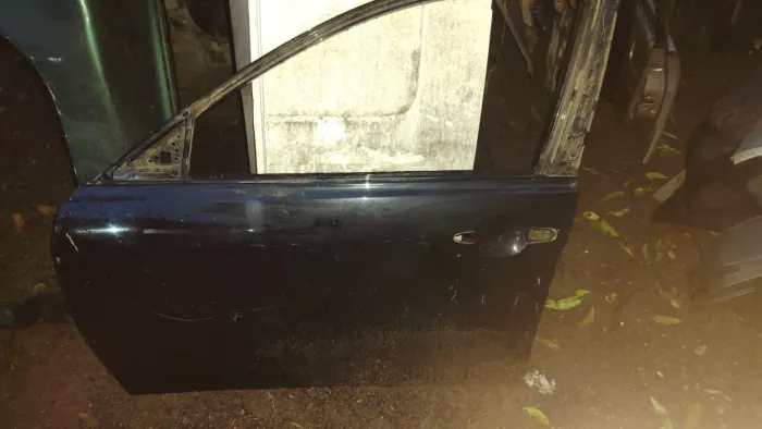 Porta esquerda Camry 