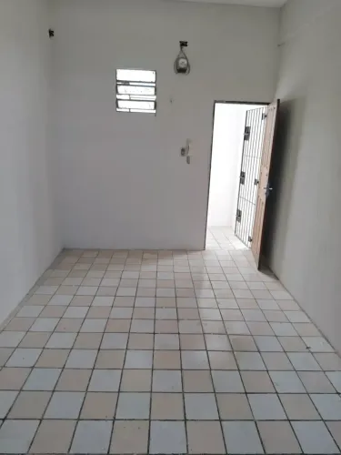 SR Aluga-se apartamento 1Q no Centro