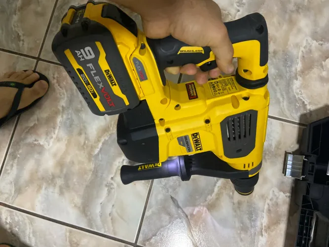 Martelete Dewalt 60v 