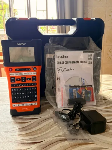 Etiquetadora Brother P-Touch E550W