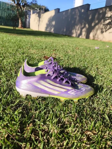 Chuteira PRO Campo F50 Adidas tamanho 42 2/3