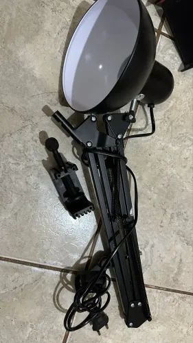 Suporte pedestal de mesa pra celular e luminária de mesa