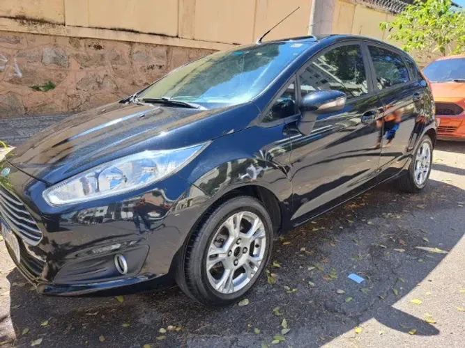 Ford Fiesta 1.6 16V Flex Aut. 5P 2014