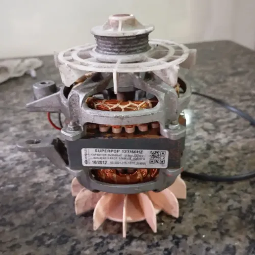 Motor de tanquinho/ máquina de lavar