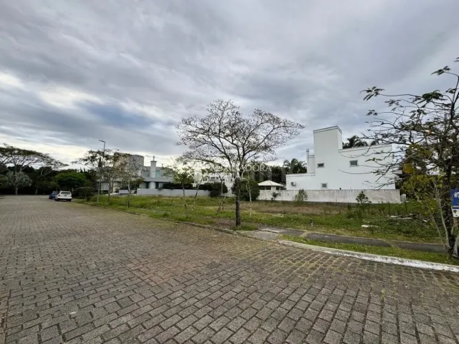 Terreno para venda em Jurerê Internacional com 612 m²