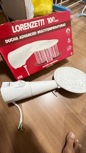 Chuveiro e modem