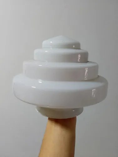 Cúpula de abajour e luminária leitosa