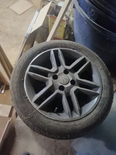Rodas aro15 com pneus 185/55
