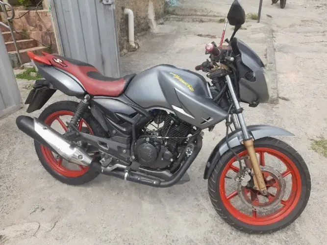 Moto TVS Apache RTR 150, 2011, a mesmo modelo que motu
