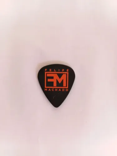 Palheta do projeto solo do guitarrista Felipe Machado Viper