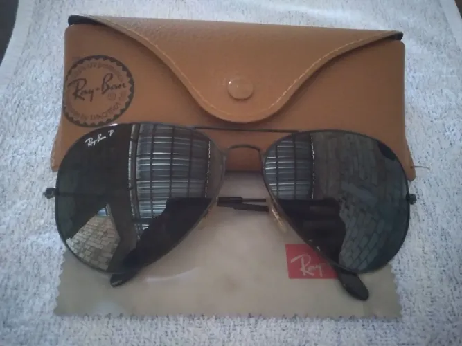 Vendo óculo Ray Ban original seminovo 