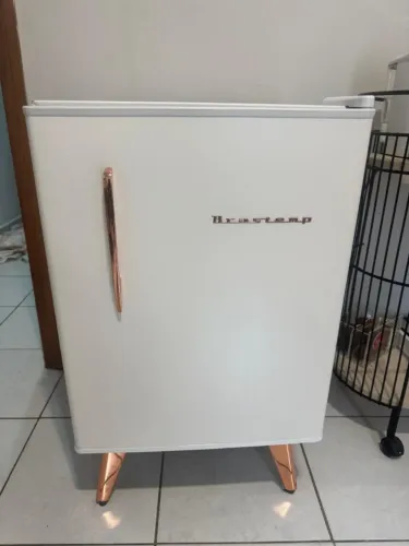 Frigobar Brastemp Retrô 76 Litros - Branco/Rose