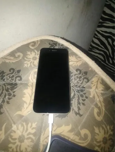iPhone 8 