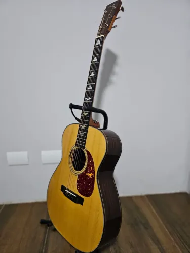 Violão OM28 Custom. Tampo Abeto e Corpo Jacarandá Indiano, Tarraxas Vintage.