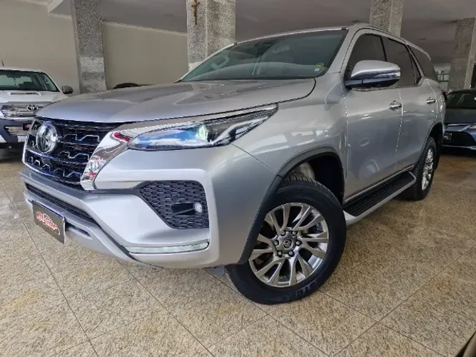 Toyota Hilux SW4 SRX 4X4 2.8 TDI 16V Dies. Aut. 2022