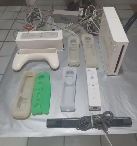 Nintendo wii desbloqueado branco super novo 450,00 aceito troca