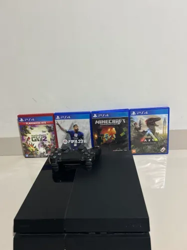 Ps4, 2 jogos sendo eles o fifa 23,ark e plant vs zombies,1controle junto com cabo