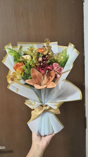 Buquês de flores artificial a partir de 40,00