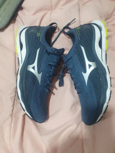 Mizuno Wave Mirai 5 - Novo, nunca usado