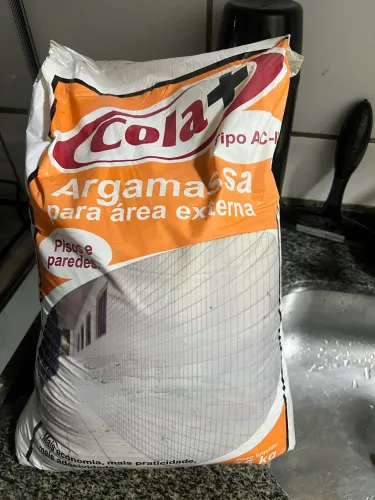 Vendo Saco de argamassa para área externa 