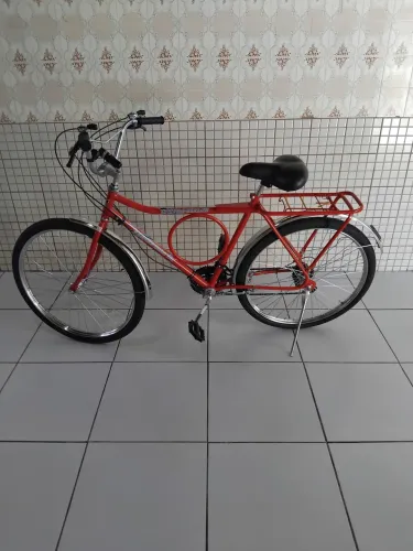 Bicicleta monark aro 26  com marcha com rolamento raios grosso cor vermelha 