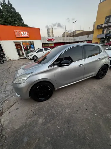 Peugeot 208 Griffe 1.6 Flex 16V 5P Mec. 2014