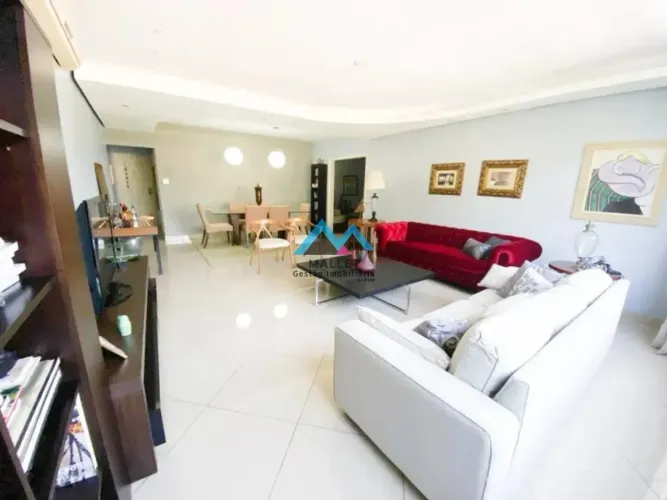 Lindo apartamento de 4 quartos, sendo 1 suíte com closet, 180 m², com vaga de garagem, à v