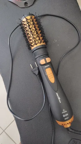 Vendo escova secadora rotativa Britânia bivolt funciona perfeitamente leia a descrição.