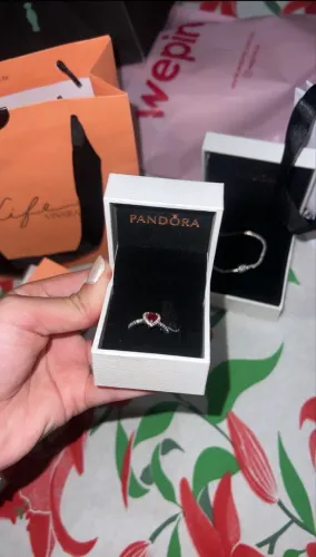 Anel Pandora Coração Cravejado Vermelho 925