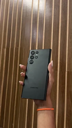 Samsung S22 Ultra 256gb (Leia o anúncio)