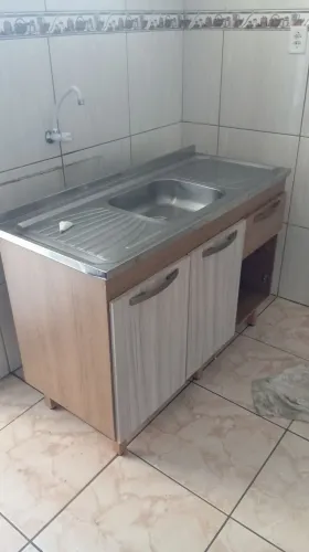 ? Vende-se pia de louça!