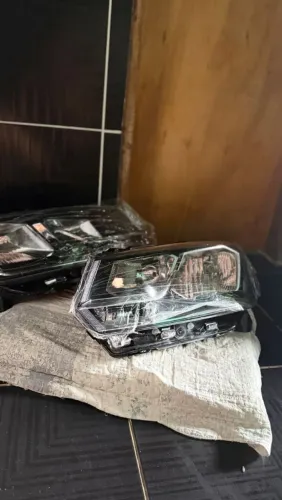 Par farol Saveiro Gol G8 original