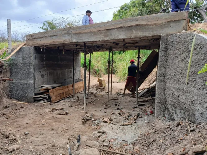 REFORMA,  CONSTRUÇÃO,  LAUDOS TÉCNICOS E ACOMPANHAMENTO DE OBRAS. 