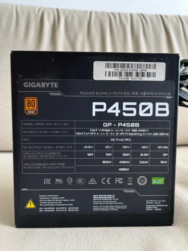 Fonte GIGABYTE P450B