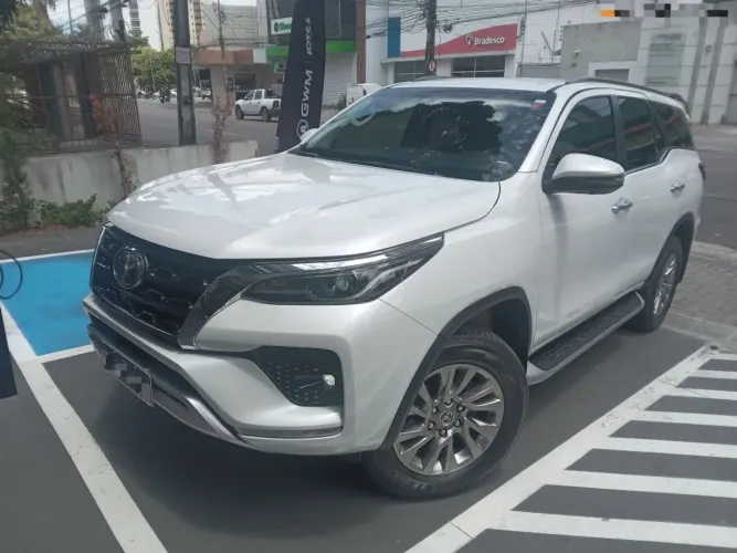 Toyota Hilux SW4 SRX 4X4 2.8 TDI 16V Dies. Aut. 2024