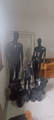 Manequins